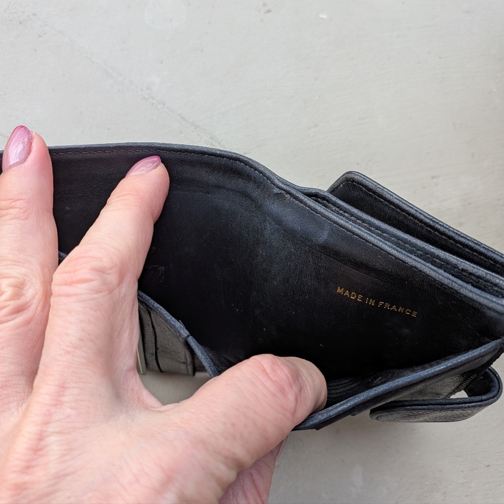 Authentic Chanel Black Leather Wallet With Authentication Card - Picture 2 of 9